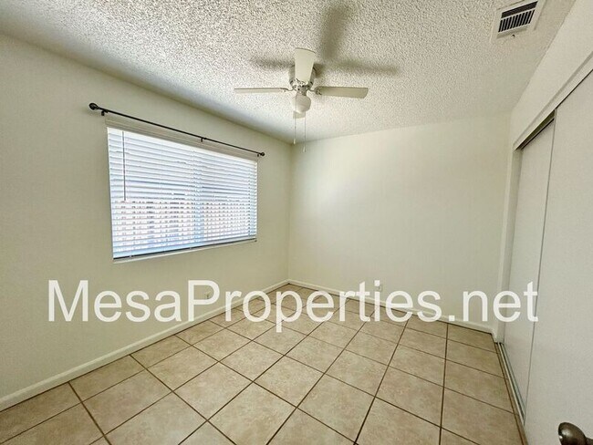 Foto del edificio - 21480 Laguna Rd