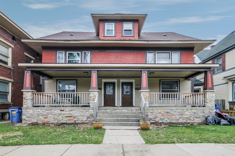Primary Photo - 361 Richard Terrace SE