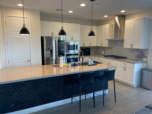 Building Photo - 11267 Gravitation Dr