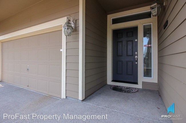 Building Photo - 4 br, 2.5 bath House - 1607 SW Miranda Pl