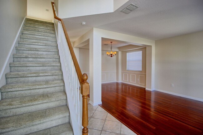 Building Photo - 669 Groves End Ln