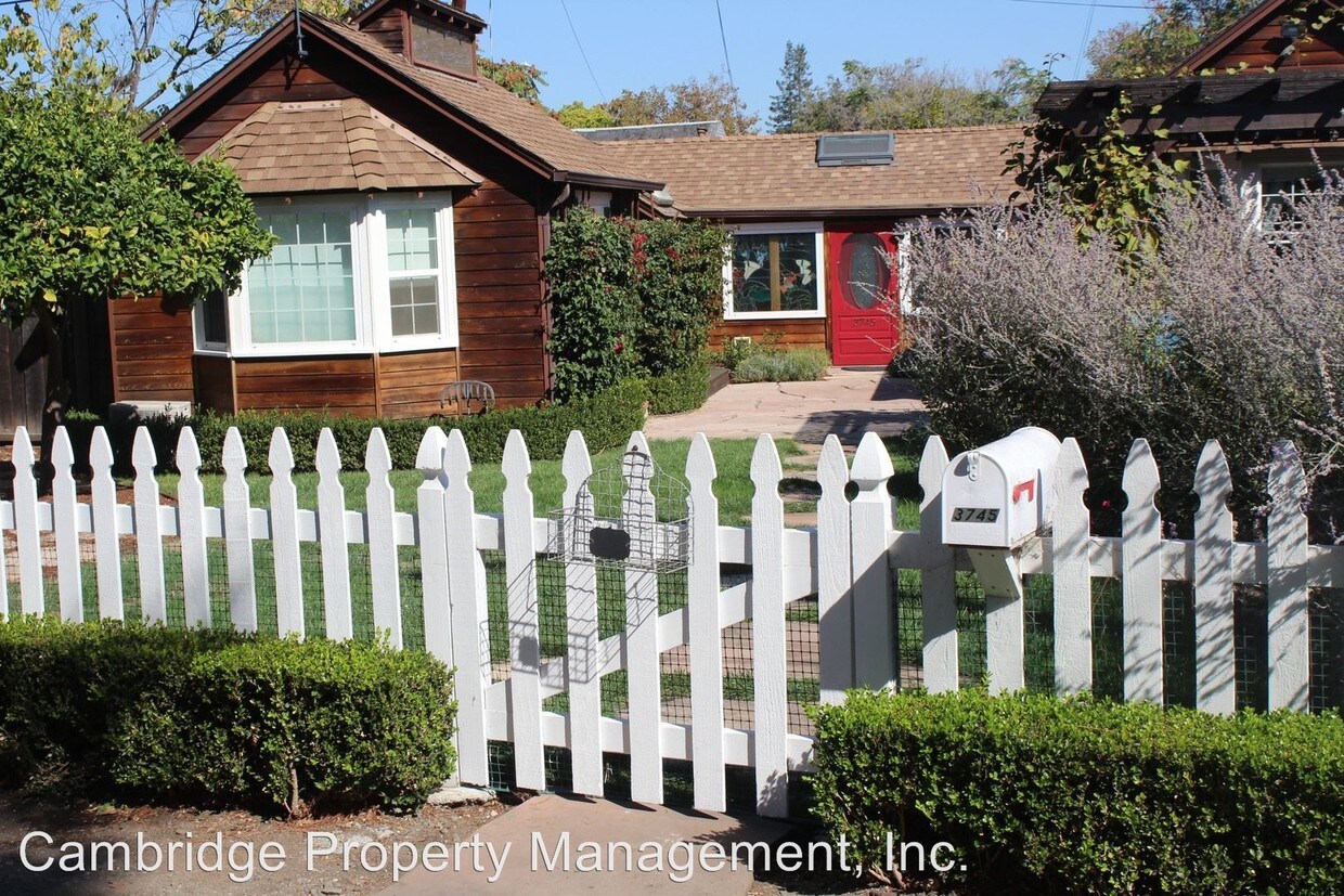 Primary Photo - 3 br, 2 bath House - 3745 La Selva Drive