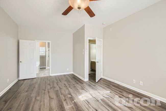 Foto del edificio - 12430 Canyon Ct