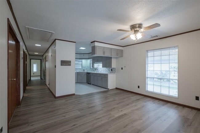 Building Photo - 3523 Glen Haven Blvd