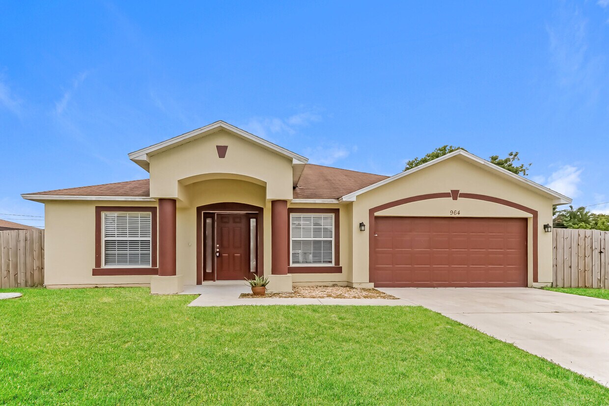 Foto principal - 964 SW Whittier Terrace
