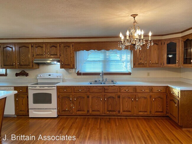 Building Photo - 3 br, 1 bath House - 298 County Road 67