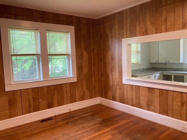 Foto del edificio - 416 Bolt Ave