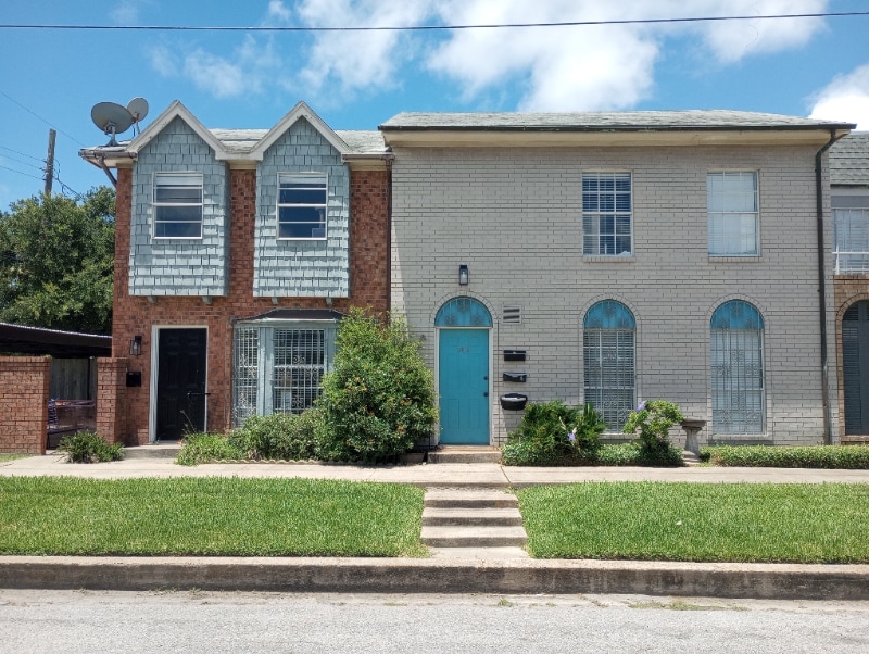 Primary Photo - 907 12th St