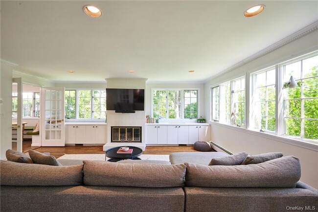 Photo - 11 Lebanon Rd House