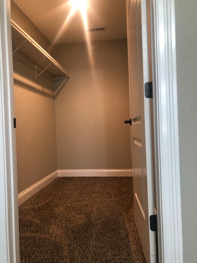 Walk In Closet - 1500 N Main St