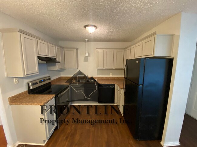 Building Photo - 6752 Trail Lake Dr