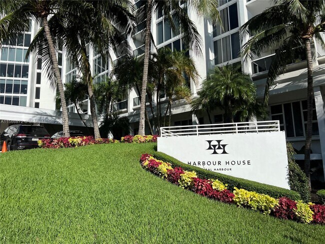 Foto del edificio - 10275 Collins Ave