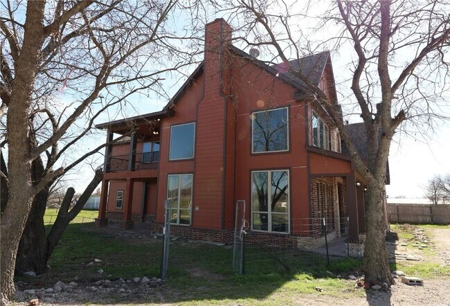 Foto del edificio - 10720 FM 1385-