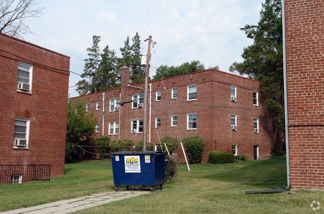 Building Photo - 5720 Washington Blvd