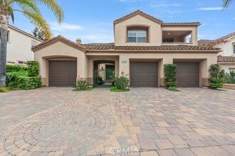 Building Photo - 11930 N Riviera