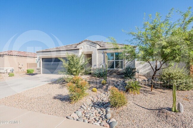 Building Photo - 38002 W Nina St