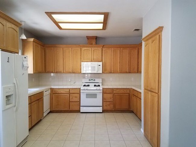 Foto del edificio - 6651 Jenny Lind Rd