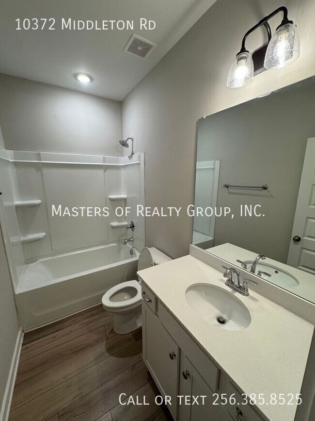 Foto del edificio - 10372 Middleton Rd