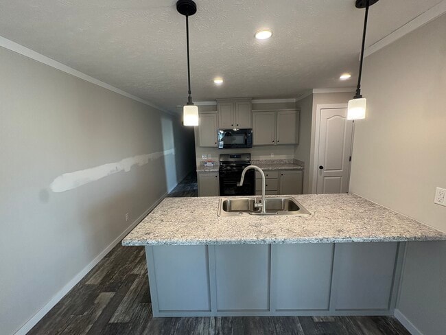 Building Photo - 102 S California St