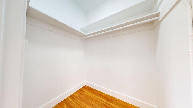 Foto del edificio - 1053 Bush St