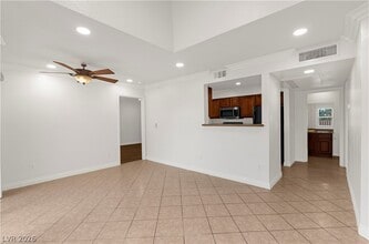 Building Photo - 1150 N Buffalo Dr