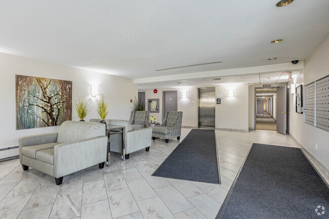 Lobby Photo - Heatheridge Estates Apartments A & C