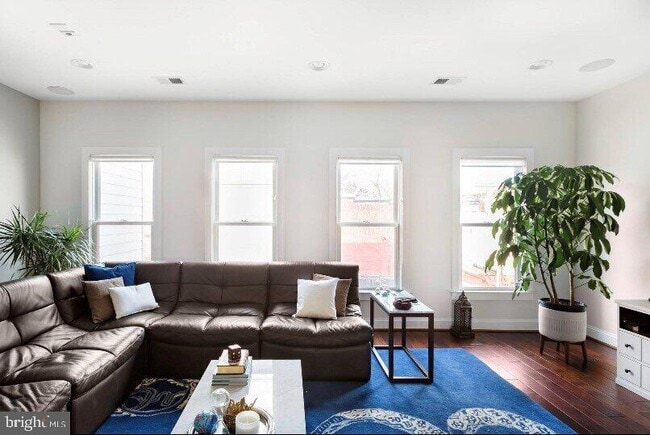 Foto del edificio - 1904 Vermont Ave NW