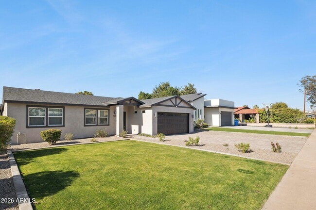 Building Photo - 4232 North 19th Pl