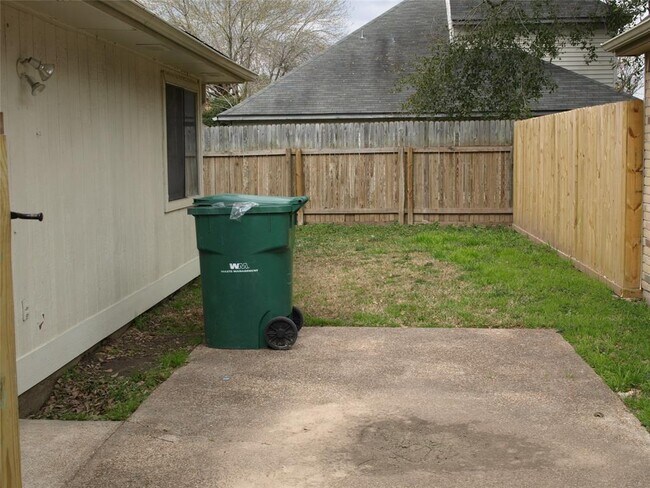 Foto del edificio - 13318 Noble Crest Dr