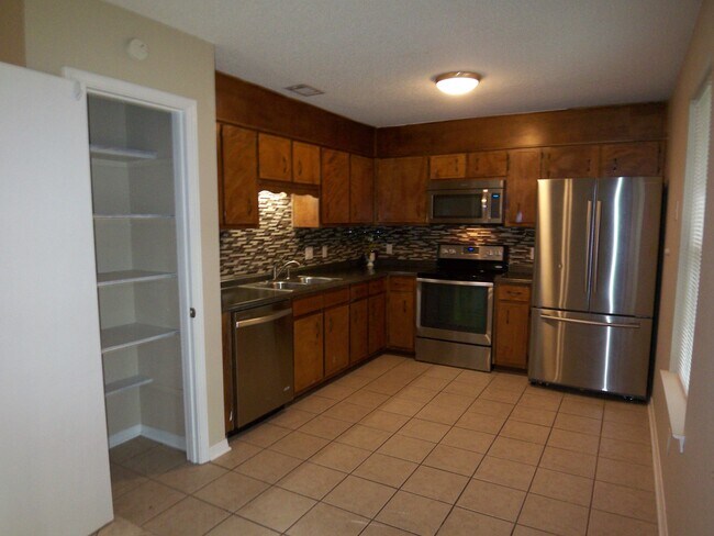 Foto del edificio - 727 Valley Ridge Way