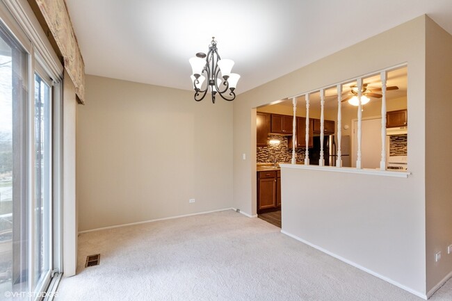 Foto del edificio - 401 Pinetree Ln