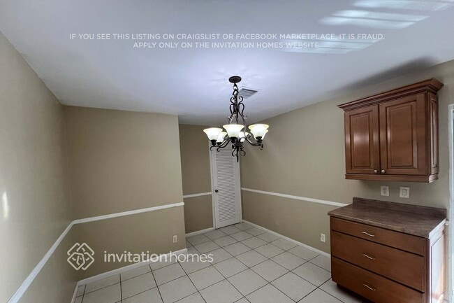 Building Photo - 625 Riverside Dr