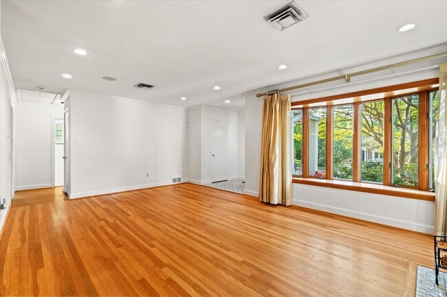 Building Photo - 500 Monticello Blvd