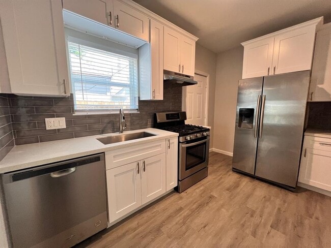 Building Photo - 6708 Avenue I