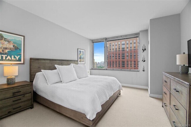 Building Photo - 150 Columbus Ave