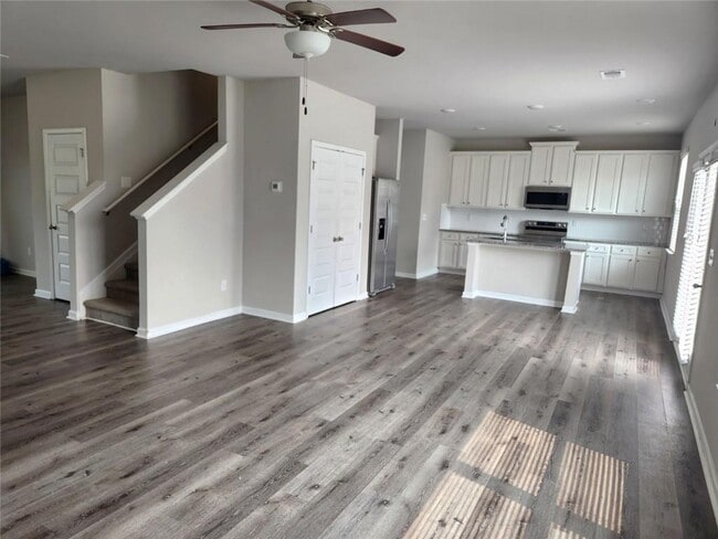 Foto del edificio - 101 McGinnis Cir