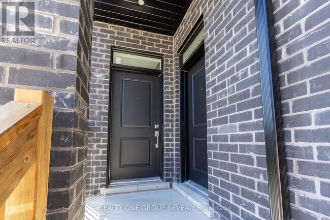 Building Photo - 227 Grenfell St