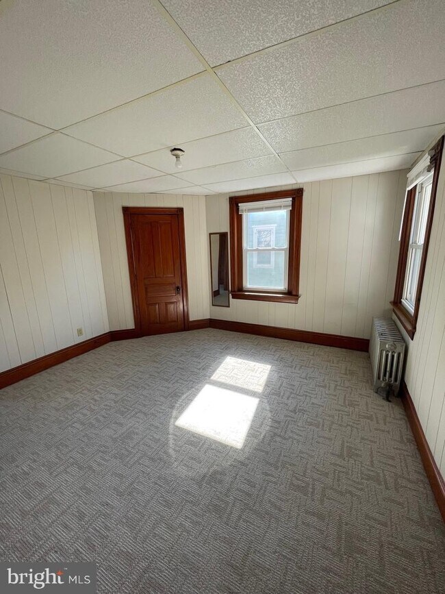 323 Erie Ave, Quakertown, PA 18951 House Rental in Quakertown, PA