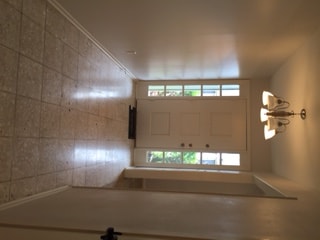 Building Photo - 468 Longmeadow St