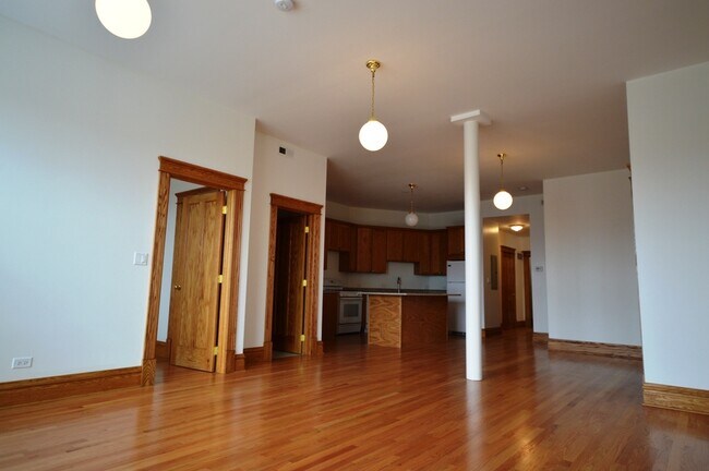 Foto del edificio - 3406 N Sheffield Ave
