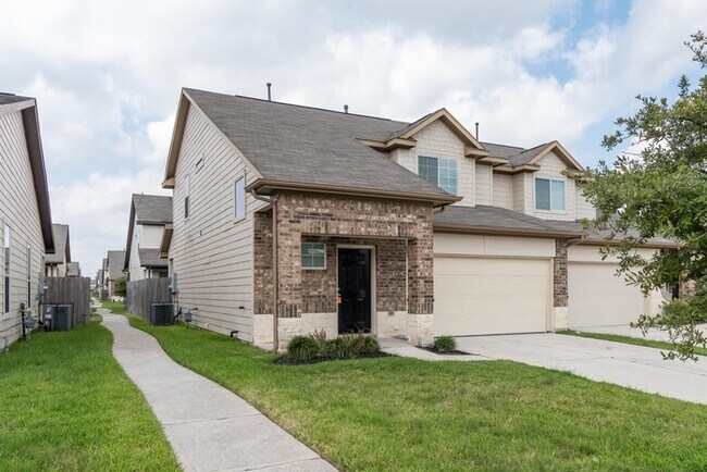Foto del edificio - Bavaria - 9719 Floria Ct, Houston, TX 77044