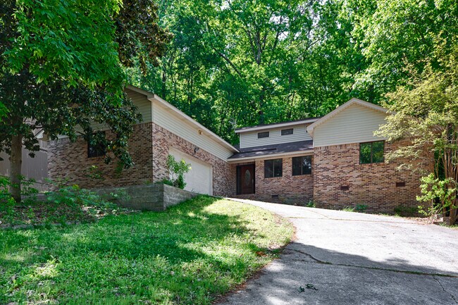 Building Photo - 14026 Astalot Dr SE