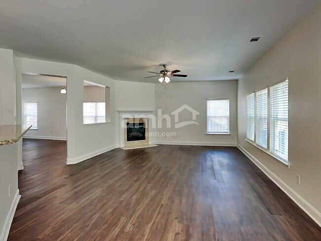 Foto del edificio - 12506 Cumberland Cove Drive