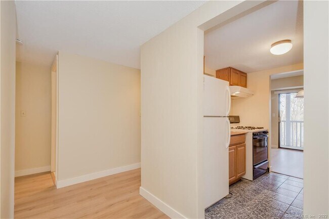 Foto del edificio - 57 Brookwood Dr