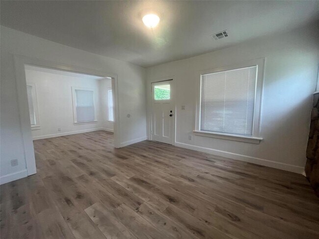 Foto del edificio - 745 SE 13th St