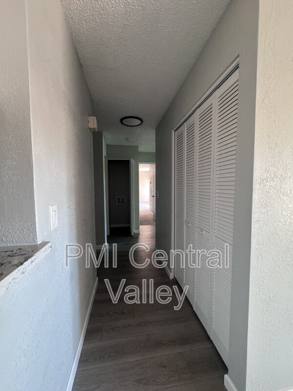 Foto del edificio - 39865 Cedar Blvd