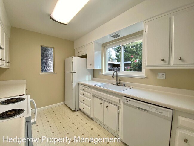 Building Photo - 2 br, 1.5 bath House - 2268 A Clay Street