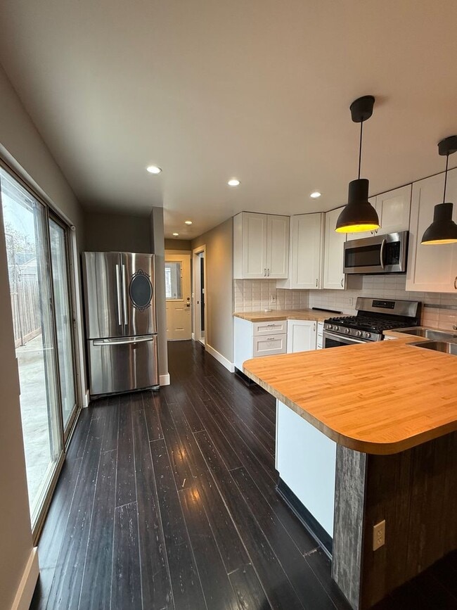 Foto del edificio - Updated ADU in West Santa Rosa for Rent! U...