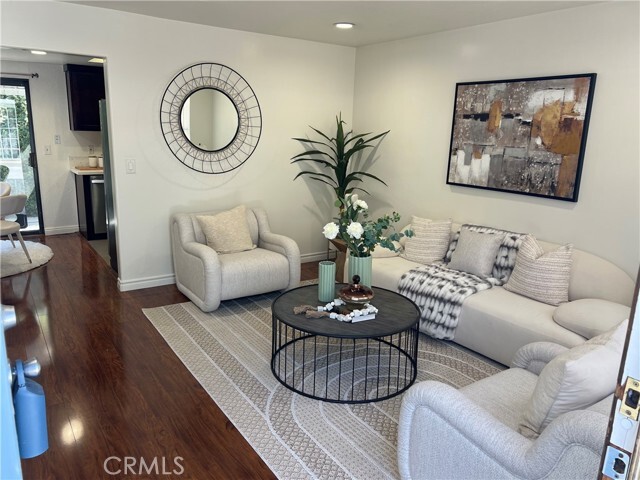 Building Photo - 205 Violet Ave