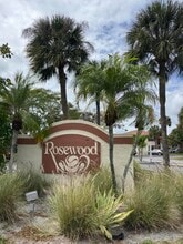 Building Photo - 9921 Three Lakes Cir